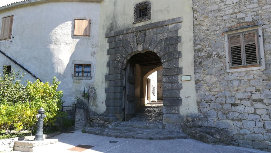 Apartment Bastion Buzet Exterior photo